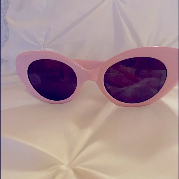 Accessories - NEW PINK RETRO SUNGLASSES